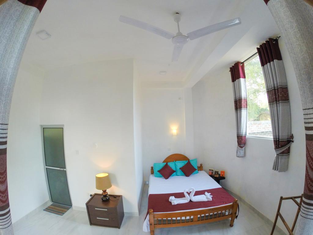 Sanctuary Cove Guest House Polonnaruwa Kamer foto